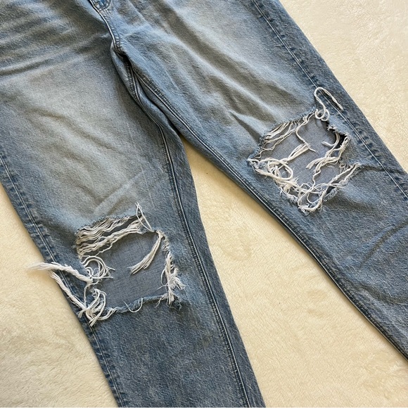 American Eagle Denim Mom Jeans - Picture 4 of 16